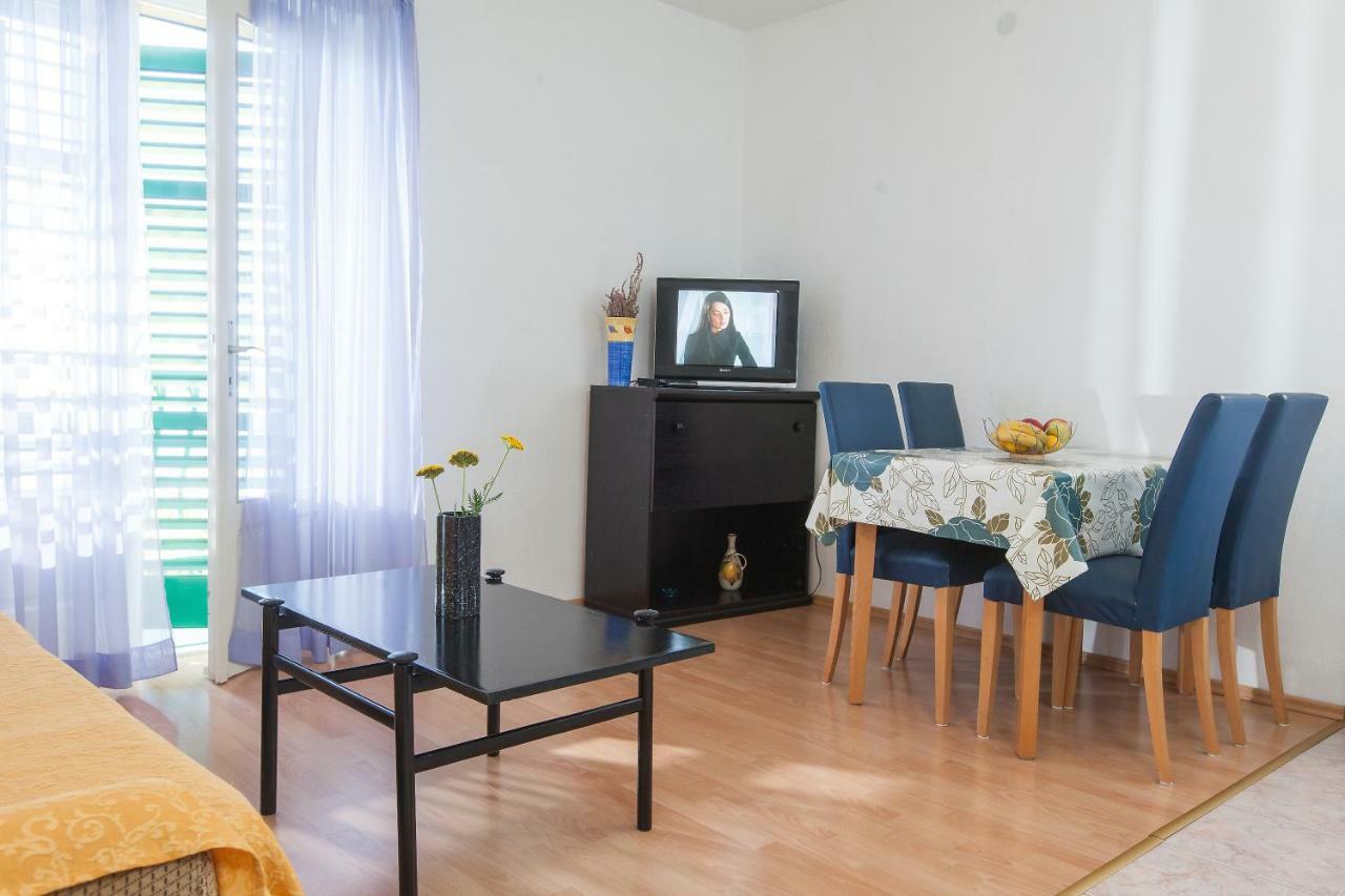 Apartmani Ivica Krzanic Podgora Exterior foto