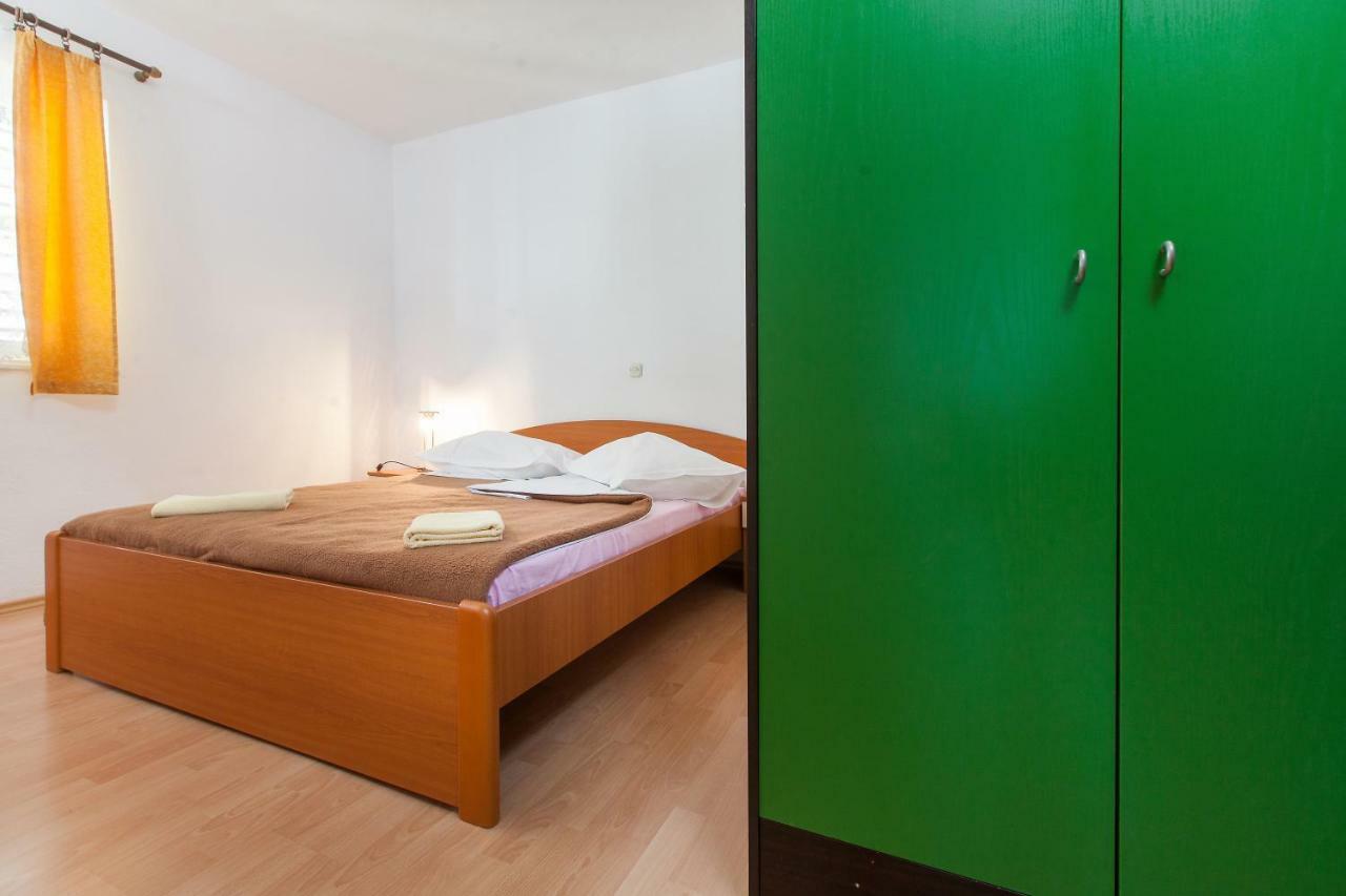 Apartmani Ivica Krzanic Podgora Exterior foto